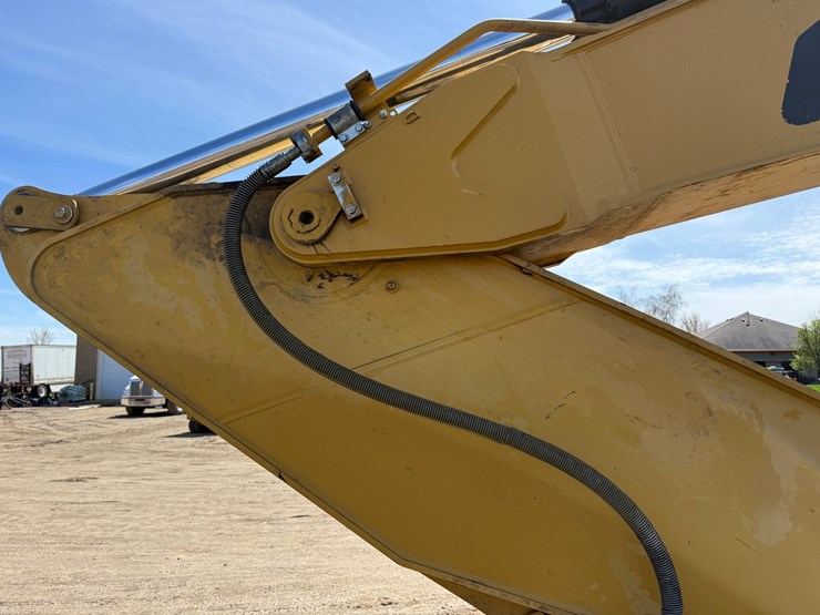 caterpillar-336fl-image-25