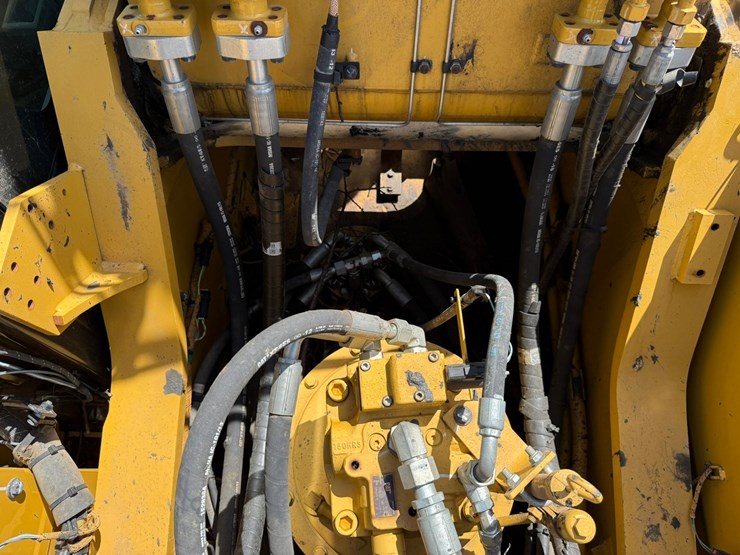 caterpillar-336-image-34