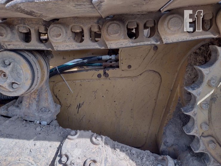 2006-caterpillar-d5n-xl-image-19