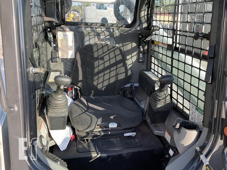 2021-bobcat-t770-image-14