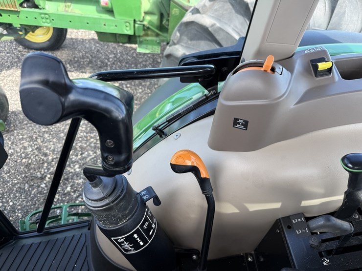 john-deere-5055e-image-10