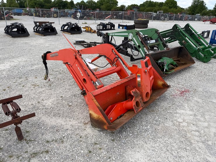 kubota-la723-image-9