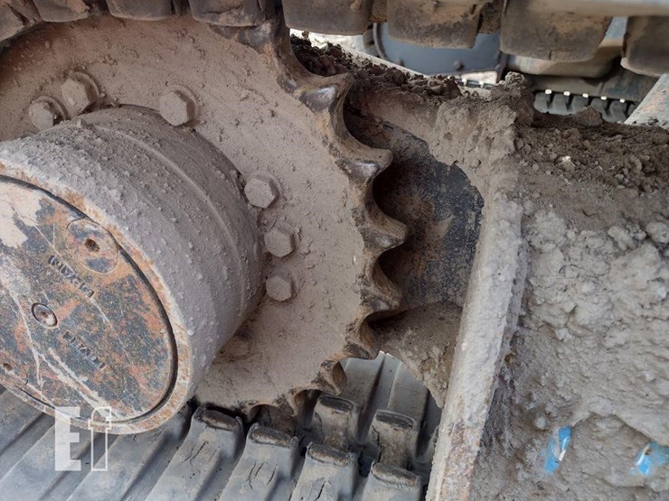 2022-deere-35g-image-34