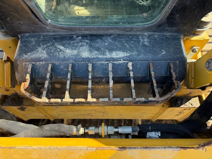 caterpillar-259d3-image-15