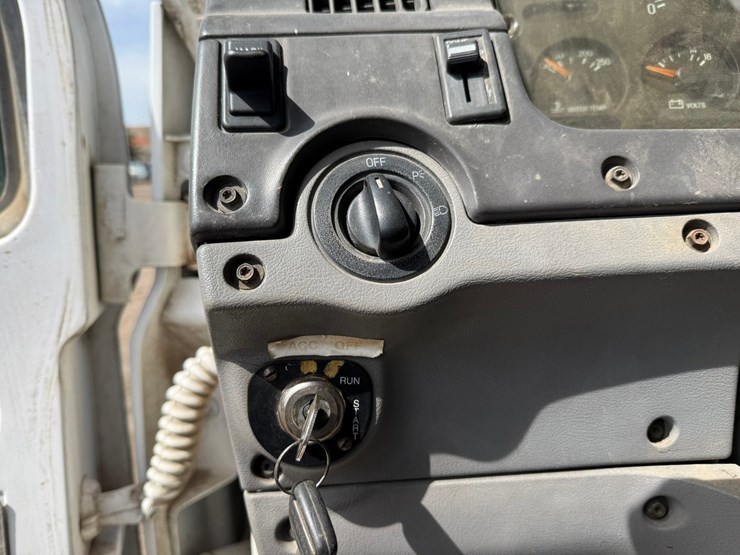 #6396-•-1997-ford-6911l-water-truck-image-54
