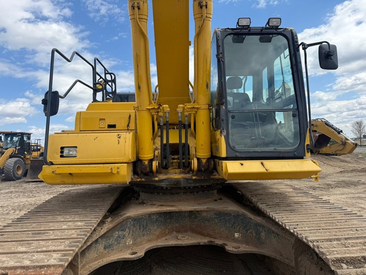 komatsu-pc490-lc-11-image-17