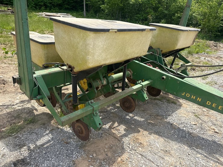 john-deere-7000-image-7