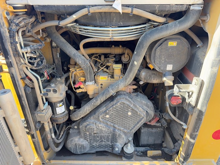 caterpillar-255-image-33