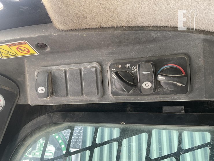 2012-caterpillar-289c2-image-15