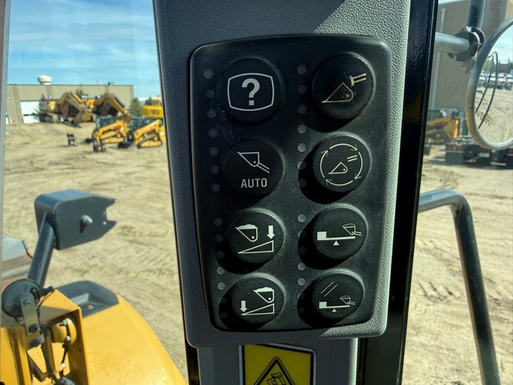 2013-caterpillar-950k-image-94