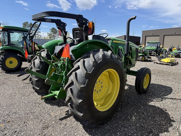 john-deere-5045e-image-4
