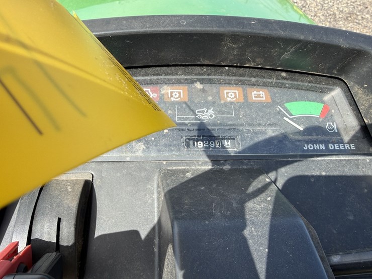 john-deere-425-image-7