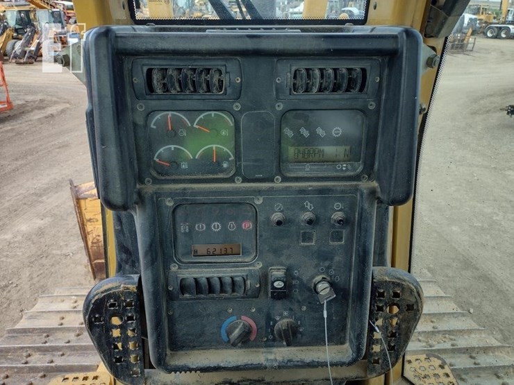 2006-caterpillar-d5n-xl-image-7
