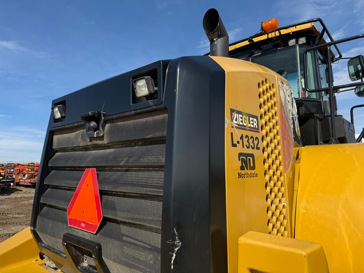 2013-caterpillar-950k-image-48