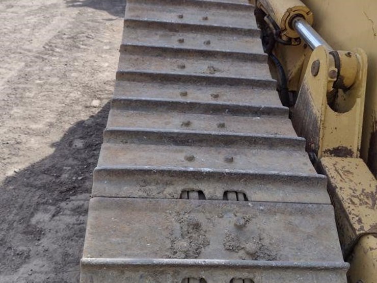 2006-caterpillar-d5n-xl-image-33