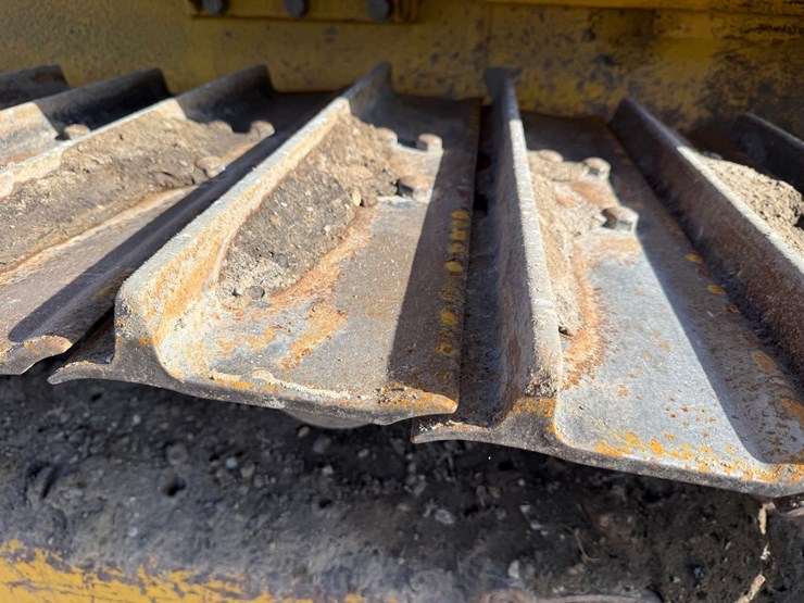 2014-komatsu-d51pxi-image-82