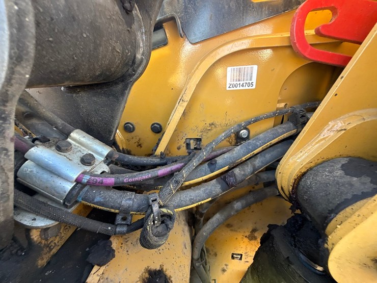 caterpillar-255-image-26