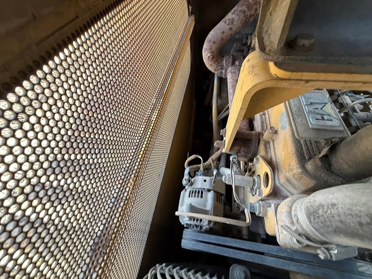 caterpillar-d4g-lgp-image-42