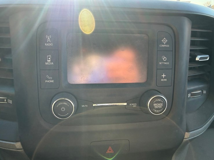2021-dodge-2500-image-44
