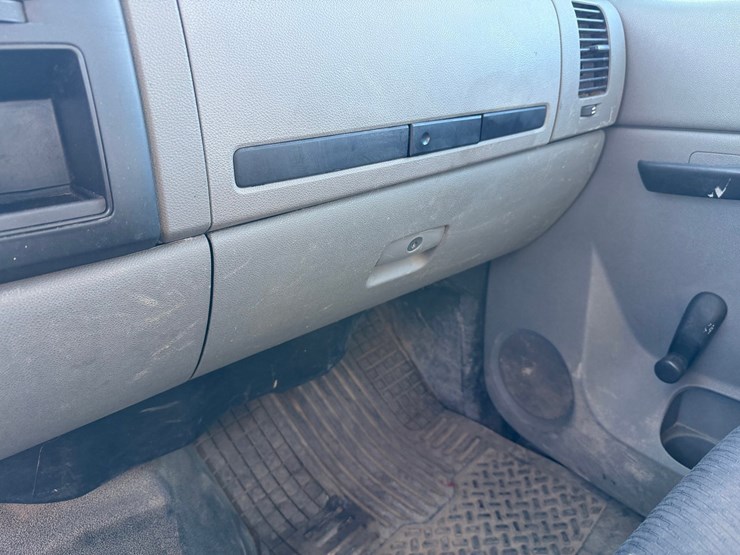 2014-chevrolet-2500-image-37