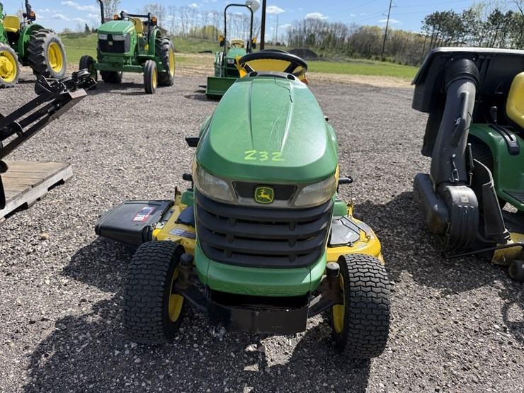 john-deere-x320-image-2