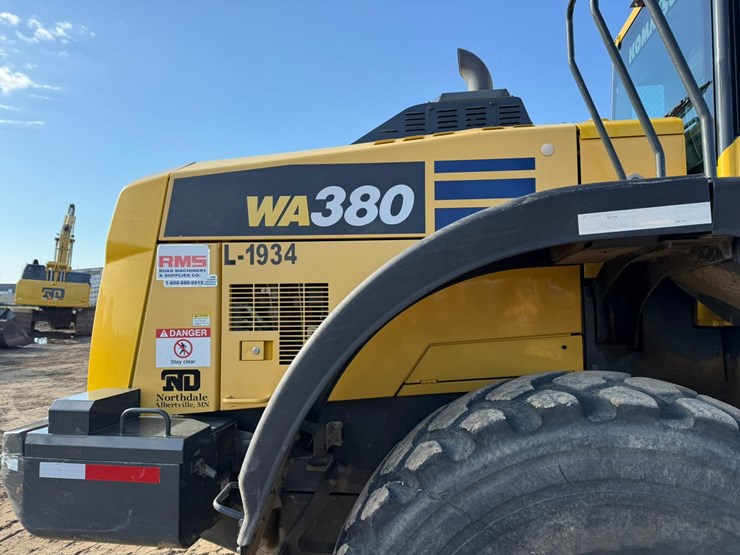 komatsu-wa380-image-54