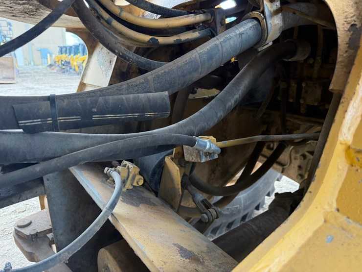 caterpillar-966d-image-59