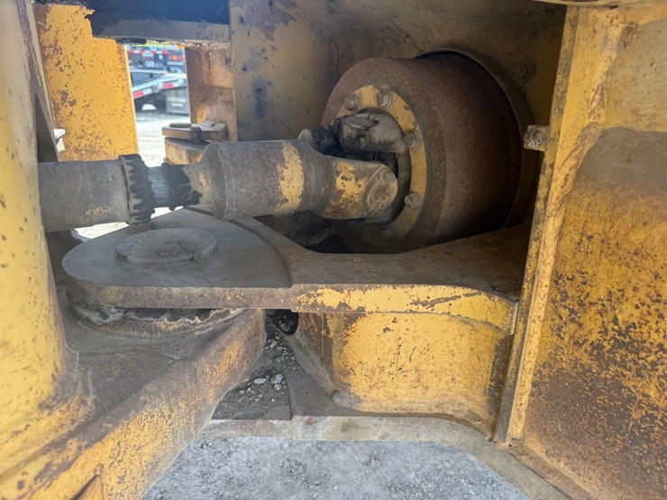 caterpillar-966d-image-36