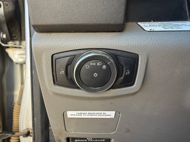 2017-ford-f550-xl-image-89