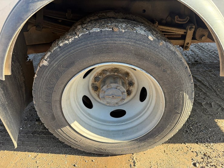 2017-ford-f550-xl-image-97