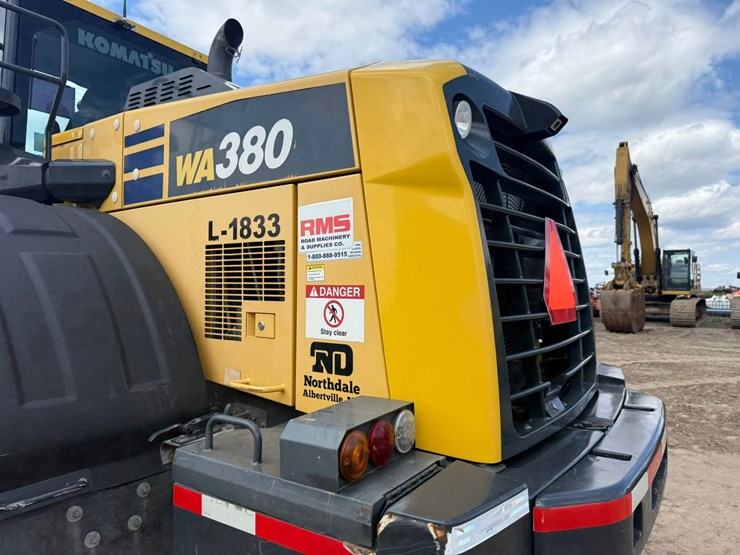 komatsu-wa380-image-51