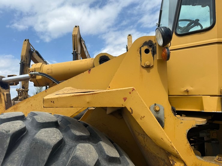 caterpillar-966d-image-30