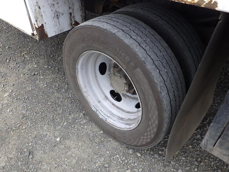 2015-ford-f550-image-22