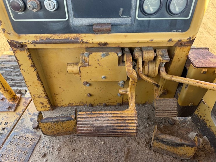 caterpillar-d4h-lgp-image-55