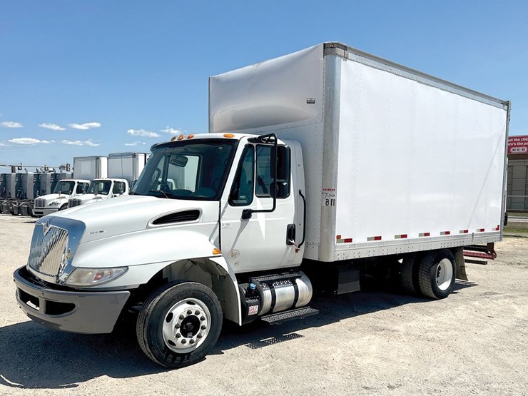 2019-international-durastar-4300-image-1