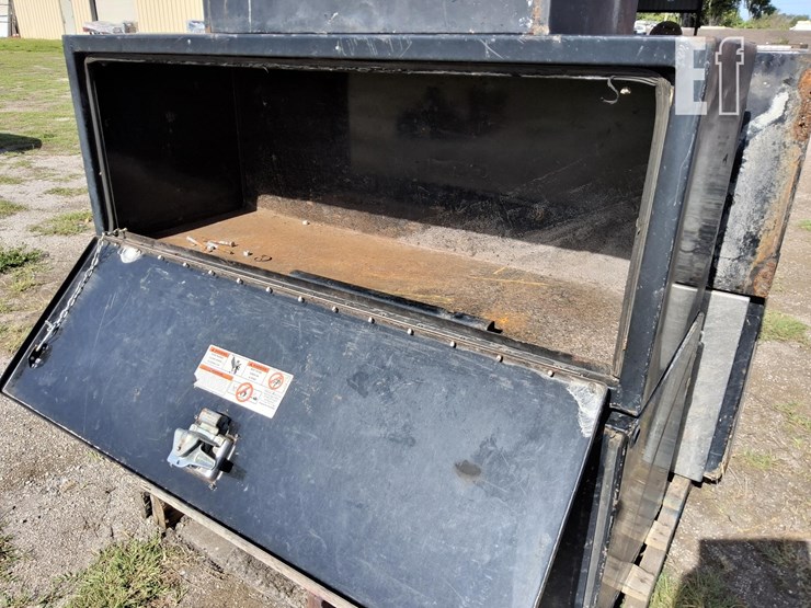 rc-tool-boxes-underbody-toolboxes-image-5