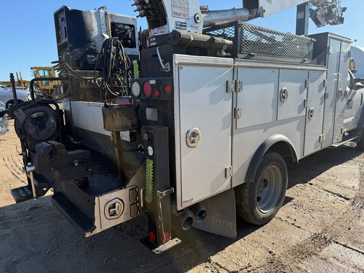 2017-ford-f550-xl-image-62