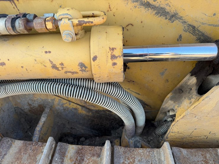 caterpillar-d4g-lgp-image-24