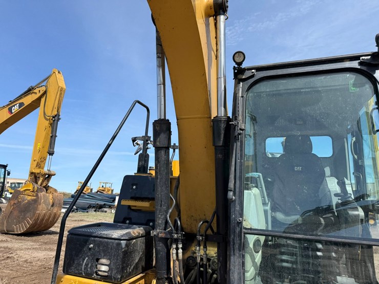 caterpillar-312e-image-22