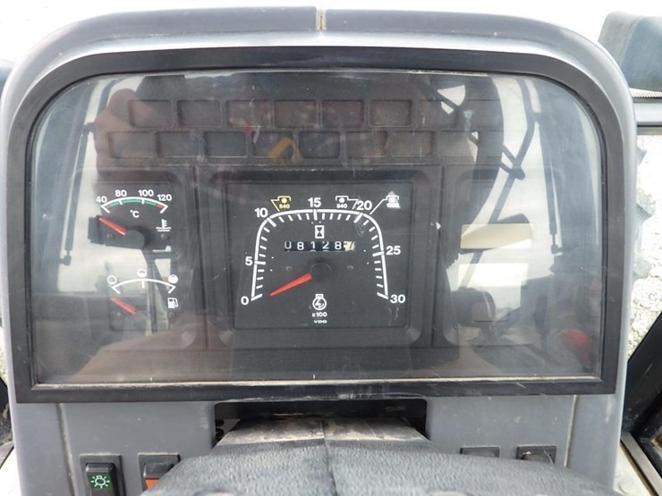ford-8340-image-37