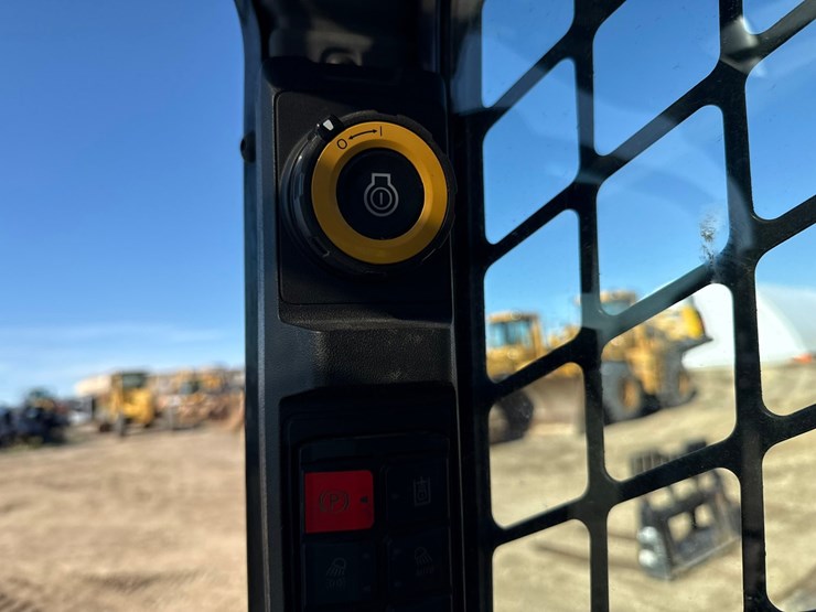 caterpillar-255-image-51
