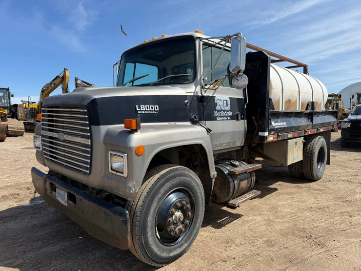 1993-ford-l8000-image-1