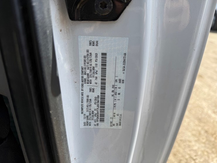 2020-ford-f550-xl-image-67