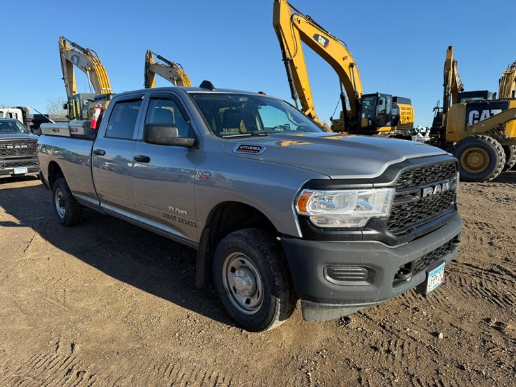2021-dodge-2500-image-7