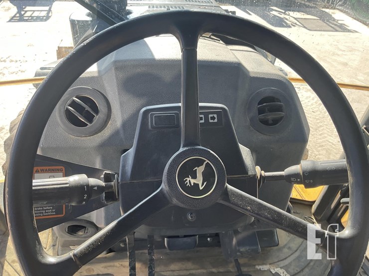 2015-deere-310sl-image-15
