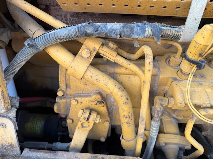 caterpillar-d4h-lgp-image-43