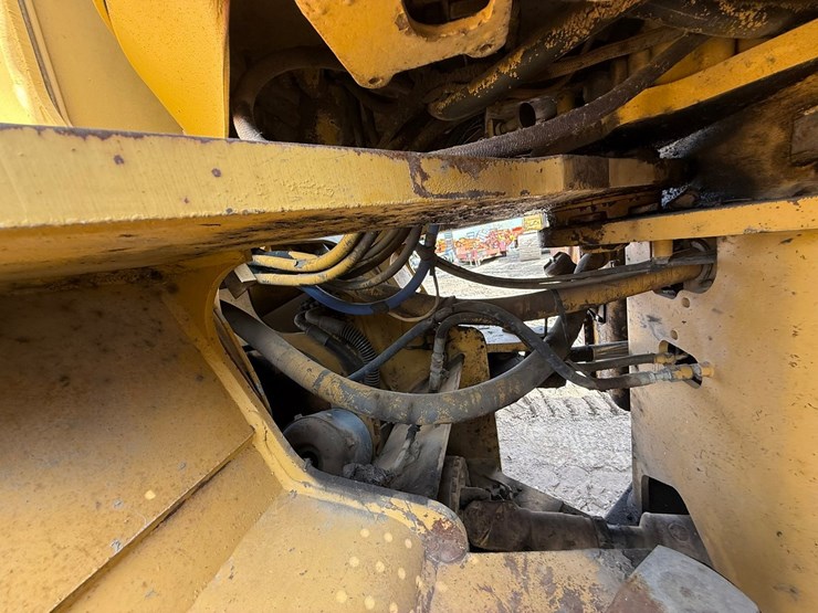 caterpillar-966e-image-35