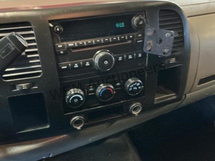 2010-chevrolet-silverado-2500hd-image-23