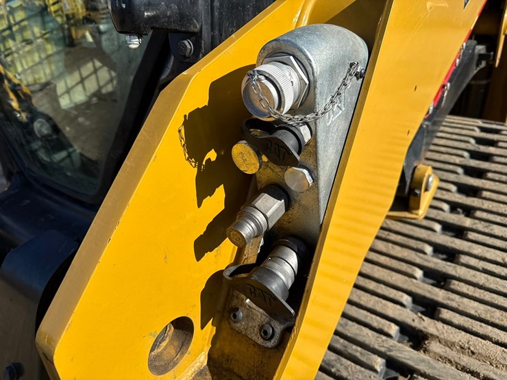 caterpillar-255-image-18