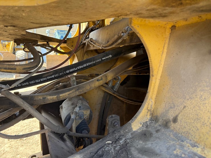 caterpillar-950f-image-45